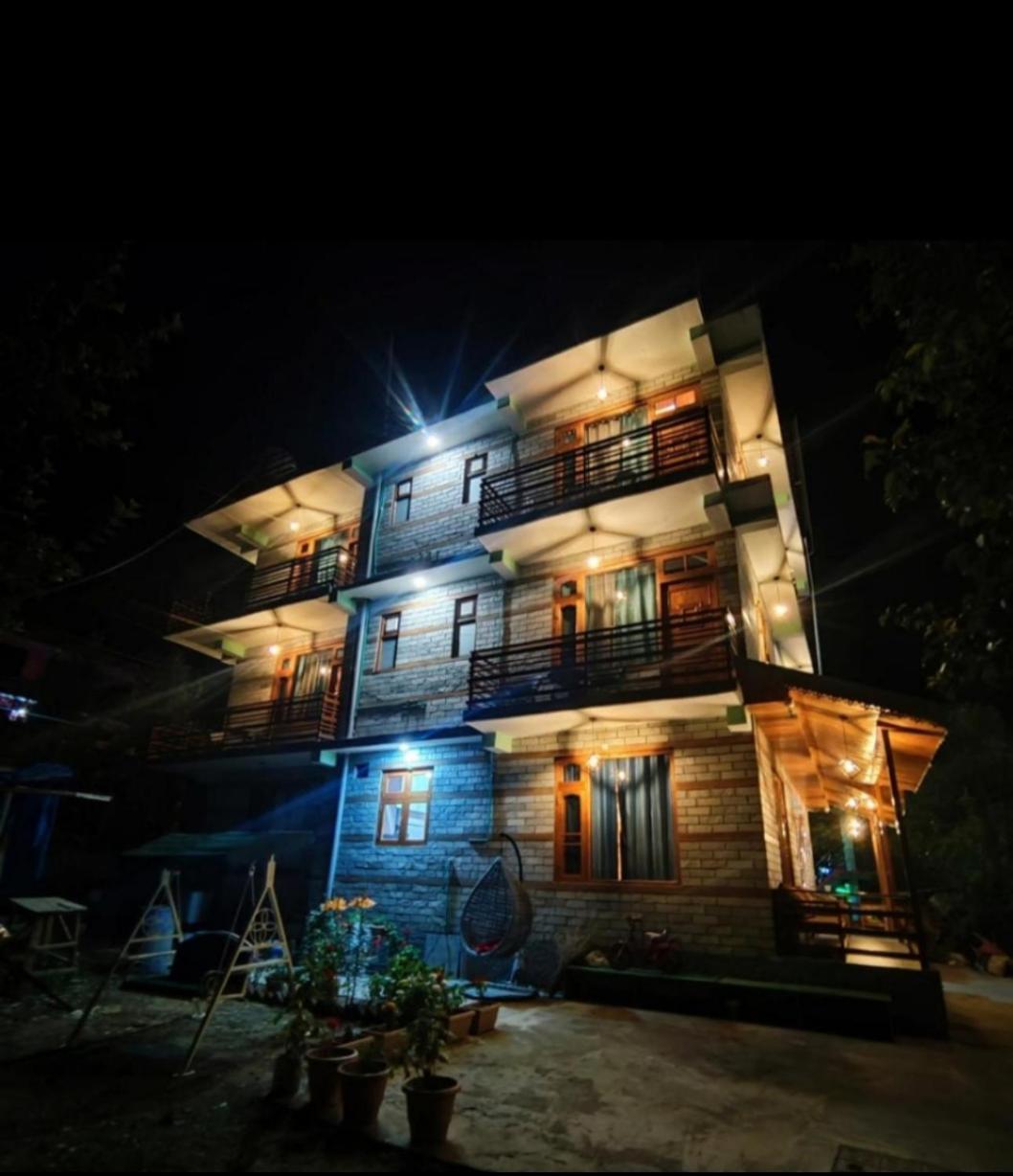 Delight Homestay Kasol Esterno foto