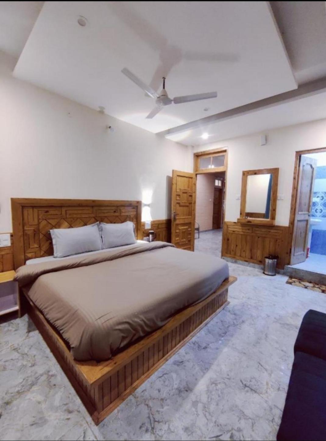 Delight Homestay Kasol Esterno foto