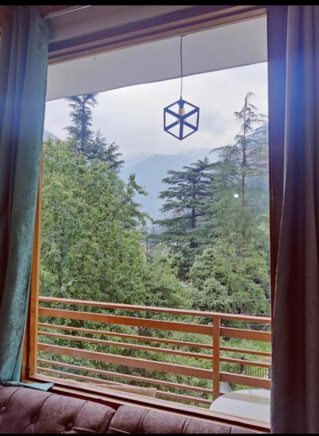 Delight Homestay Kasol Esterno foto