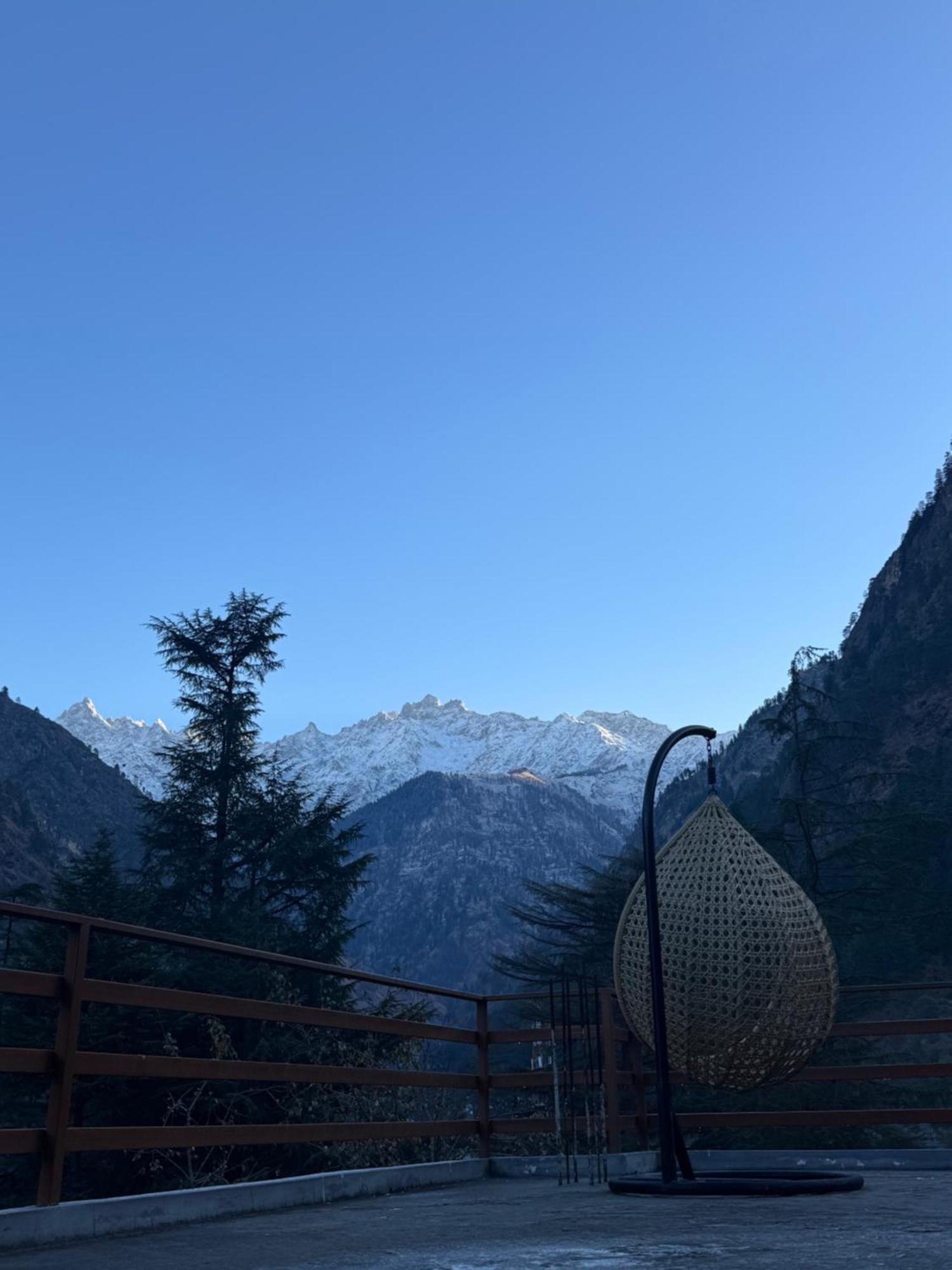 Delight Homestay Kasol Esterno foto