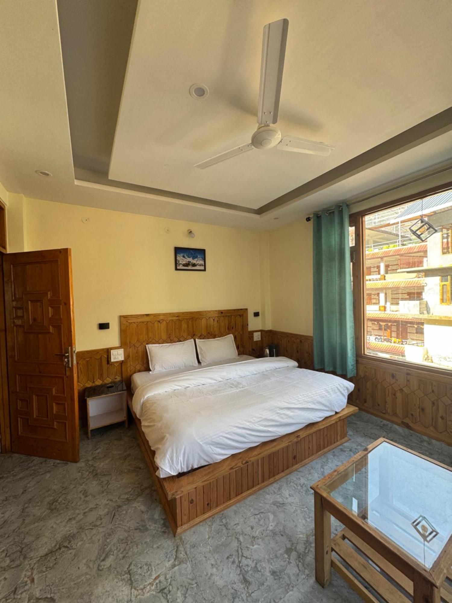 Delight Homestay Kasol Esterno foto